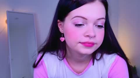 Snapshot of stormi_sky chatting on 04/24/26, 09:56 Leila online show from 04/24/26, 09:56