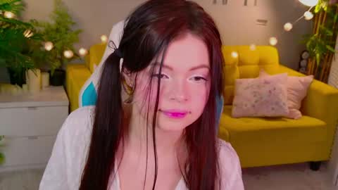 Snapshot of stormi_sky chatting on 05/15/26, 06:42 Leila online show from 05/15/26, 06:42