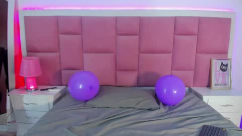 Snapshot of stormihills chatting on 03/11/25, 05:02 Sweety Stormi online show from 03/11/25, 05:02