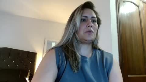 Snapshot of stormy_carter chatting on 10/20/25, 10:43 stormy  carter online show from 10/20/25, 10:43