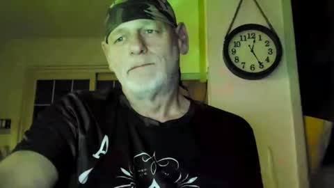 stormynorm14 online show from 12/22/24, 05:23