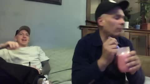 Snapshot of str8gaywannaplay chatting on 11/28/25, 08:28 Str8GayWannaPlay online show from 11/28/25, 08:28