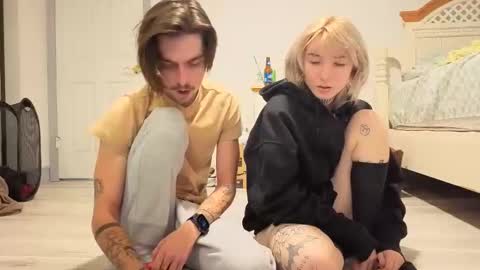 Snapshot of str8whiteboy21 chatting on 11/11/25, 08:09 str8whiteboy21 online show from 11/11/25, 08:09