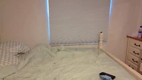 Snapshot of str8whiteboy21 chatting on 11/24/25, 05:23 str8whiteboy21 online show from 11/24/25, 05:23