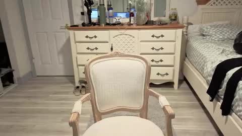 Snapshot of str8whiteboy21 chatting on 12/02/25, 09:21 str8whiteboy21 online show from 12/02/25, 09:21