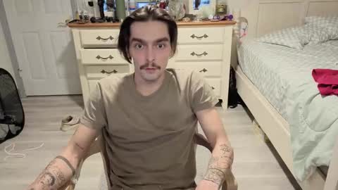 Snapshot of str8whiteboy21 chatting on 12/04/25, 05:17 str8whiteboy21 online show from 12/04/25, 05:17