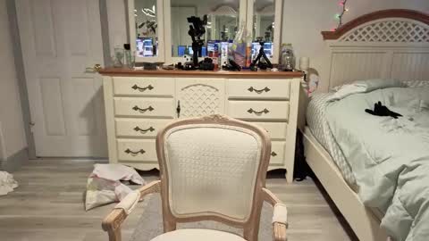 Snapshot of str8whiteboy21 chatting on 12/13/25, 08:14 str8whiteboy21 online show from 12/13/25, 08:14