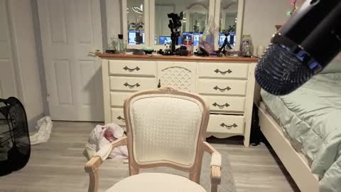 Snapshot of str8whiteboy21 chatting on 12/14/25, 08:20 str8whiteboy21 online show from 12/14/25, 08:20