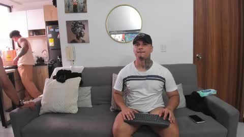 straight__friends online show from 05/14/26, 01:51
