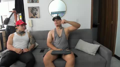 straight__friends online show from 05/19/26, 01:50