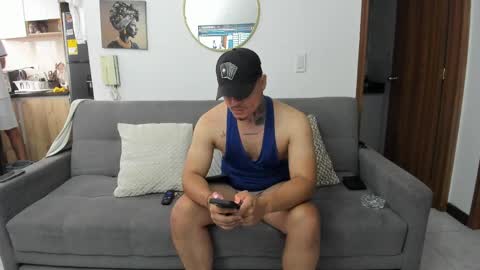 straight__friends online show from 05/22/26, 02:01