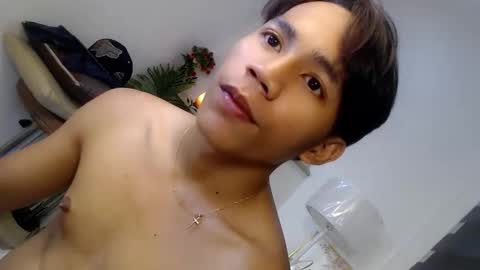 Snapshot of straight_moreno69 chatting on 06/04/26, 10:10 James online show from 06/04/26, 10:10
