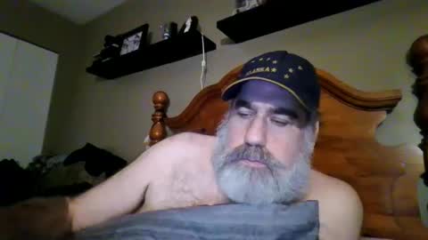Snapshot of straightbear4you chatting on 09/10/25, 08:03 Straightbear4you online show from 09/10/25, 08:03