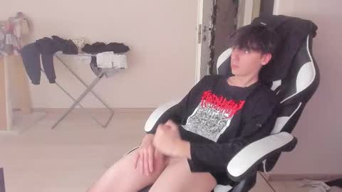 Ray online show from 10/04/25, 12:36