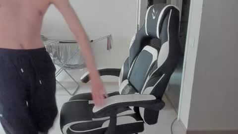 Ray online show from 10/21/25, 12:39