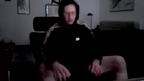 Snapshot of strammer_willi chatting on 01/16/26, 07:34 strammer_willi online show from 01/16/26, 07:34
