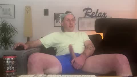 Snapshot of strammer_willi chatting on 02/15/26, 02:19 strammer_willi online show from 02/15/26, 02:19