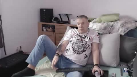 Snapshot of stranger1966 chatting on 01/13/26, 10:53 Stranger online show from 01/13/26, 10:53