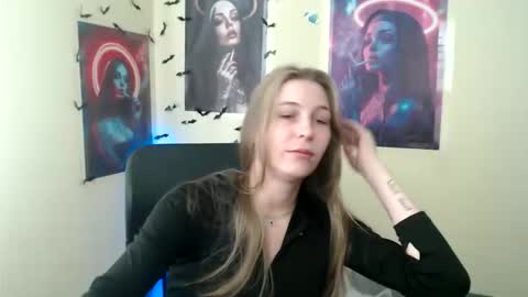 Amalia online show from 04/30/26, 07:04