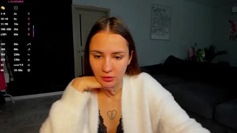 Laura online show from 10/02/25, 03:02