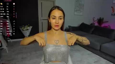 Laura online show from 10/13/25, 03:39