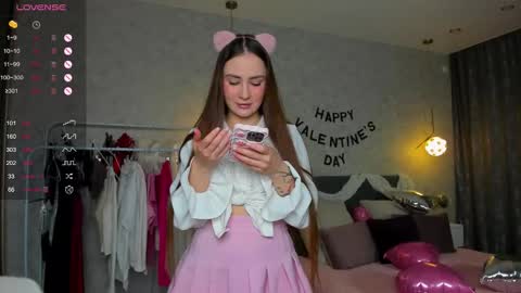 Laura online show from 02/14/26, 03:25