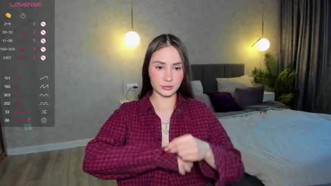 Laura online show from 03/23/26, 02:37