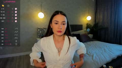 Laura online show from 05/23/26, 03:56