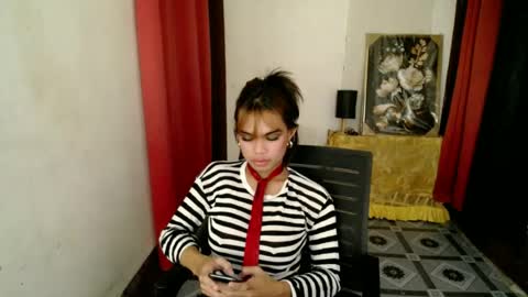 Snapshot of strawberry_kisses143 chatting on 06/12/26, 07:35 strawberry_kisses143 online show from 06/12/26, 07:35