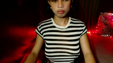 strawberry_kisses143 online show from 06/21/26, 11:18