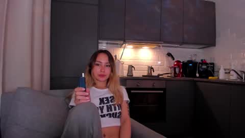 Snapshot of strawberrypie99 chatting on 10/20/25, 05:35 Tati and Lola online show from 10/20/25, 05:35