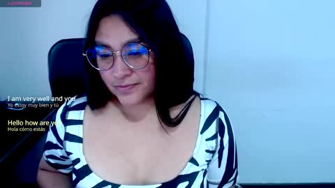 Snapshot of strawlux chatting on 03/24/26, 05:01 strawlux online show from 03/24/26, 05:01
