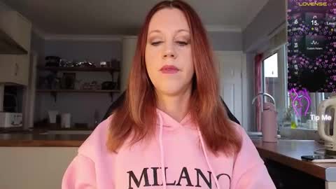 Amorina online show from 10/23/25, 10:25