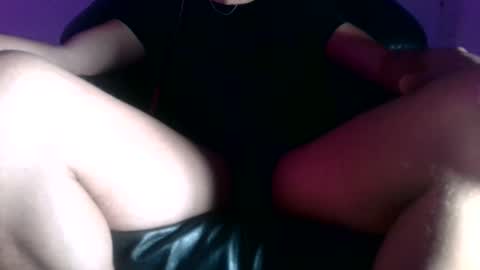 Snapshot of strokeking69420 chatting on 10/19/25, 07:42 strokeking69420 online show from 10/19/25, 07:42