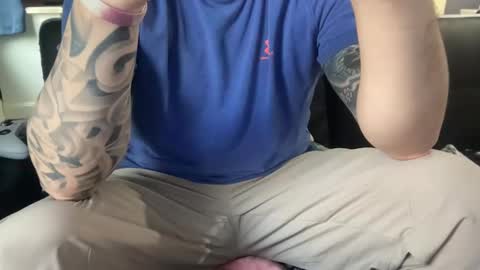 Snapshot of stroking33again chatting on 02/04/25, 07:00 stroking33again online show from 02/04/25, 07:00