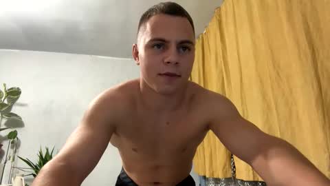 Snapshot of strong_baby chatting on 09/24/25, 07:50 Strong Baby online show from 09/24/25, 07:50