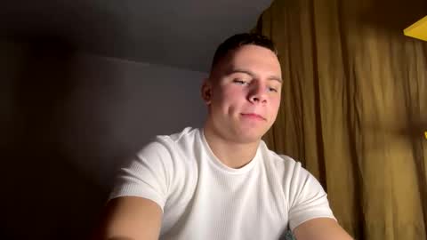 Snapshot of strong_baby chatting on 10/27/25, 11:36 Strong Baby online show from 10/27/25, 11:36