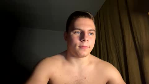 Snapshot of strong_baby chatting on 11/11/25, 09:59 Strong Baby online show from 11/11/25, 09:59