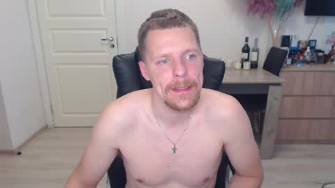 strong_guy_xxx online show from 09/12/25, 06:35