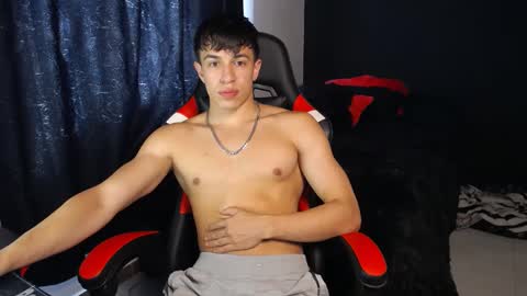 Snapshot of strong_jackxxx chatting on 12/05/24, 06:44 Daddy Jack online show from 12/05/24, 06:44