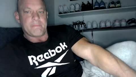 Snapshot of strongandhard073 chatting on 12/16/24, 01:11 StrongAndHard online show from 12/16/24, 01:11