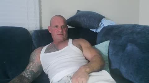 Snapshot of strongandhard073 chatting on 10/04/25, 11:25 StrongAndHard online show from 10/04/25, 11:25