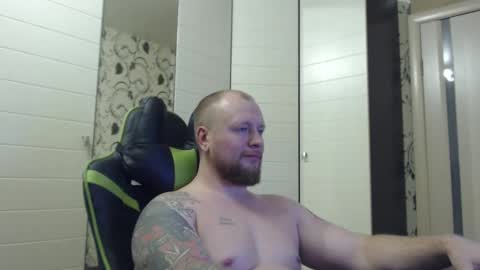 Snapshot of strongass18 chatting on 01/15/26, 01:59 Alex online show from 01/15/26, 01:59