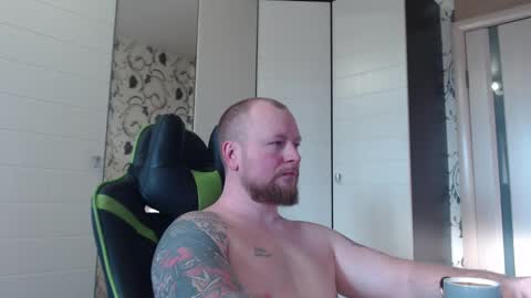 Snapshot of strongass18 chatting on 01/17/26, 10:53 Alex online show from 01/17/26, 10:53