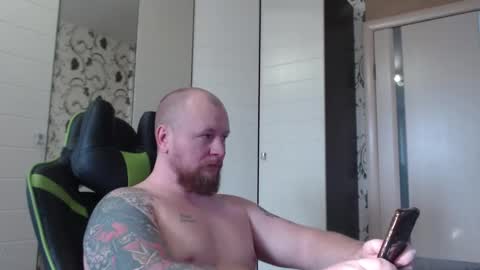 Snapshot of strongass18 chatting on 02/01/26, 11:09 Alex online show from 02/01/26, 11:09
