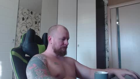 Snapshot of strongass18 chatting on 02/03/26, 08:52 Alex online show from 02/03/26, 08:52
