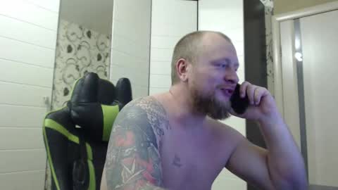Snapshot of strongass18 chatting on 02/14/26, 02:25 Alex online show from 02/14/26, 02:25
