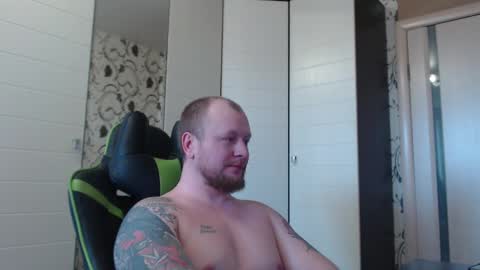 Snapshot of strongass18 chatting on 02/21/26, 12:50 Alex online show from 02/21/26, 12:50
