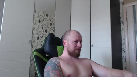 Snapshot of strongass18 chatting on 03/26/26, 08:42 Alex online show from 03/26/26, 08:42