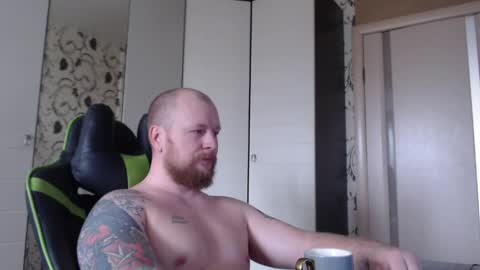 Snapshot of strongass18 chatting on 04/02/26, 08:45 Alex online show from 04/02/26, 08:45